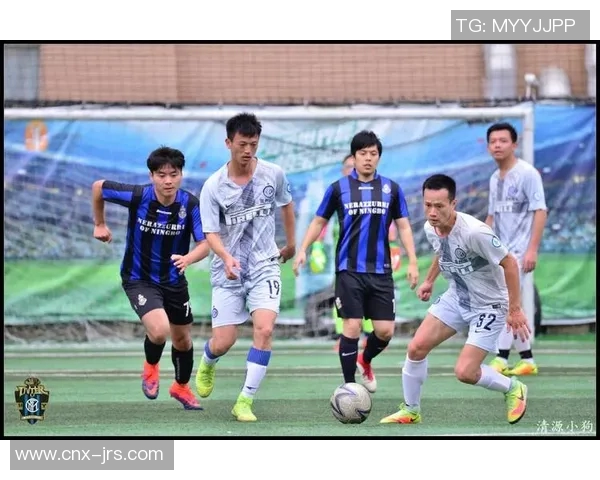 4月15日足球比赛精彩回顾与分析球迷热情高涨赛场气氛火爆