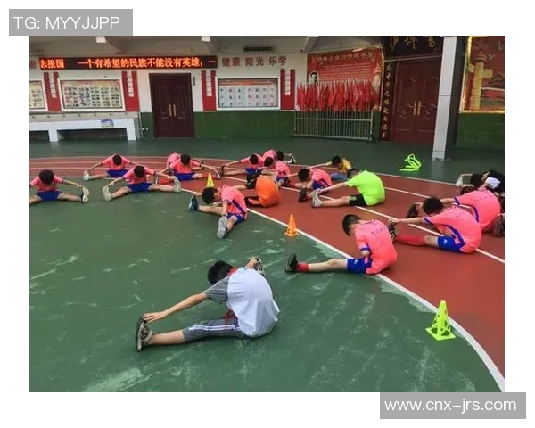 提升足球表现的必备技巧足球拉伸动作全解析与实用指南