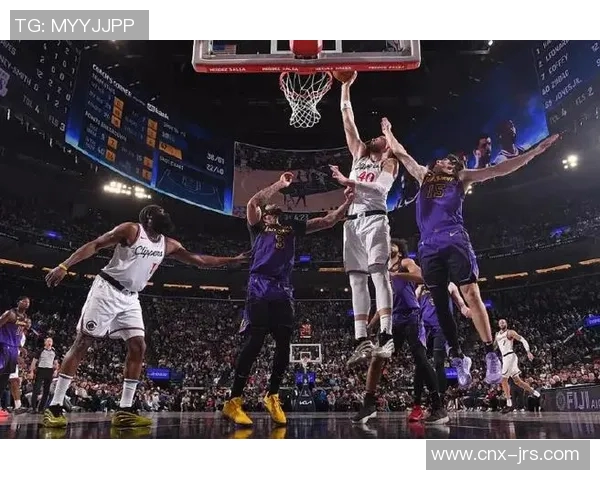 快船与湖人激战正酣NBA洛杉矶德比精彩回顾与分析
